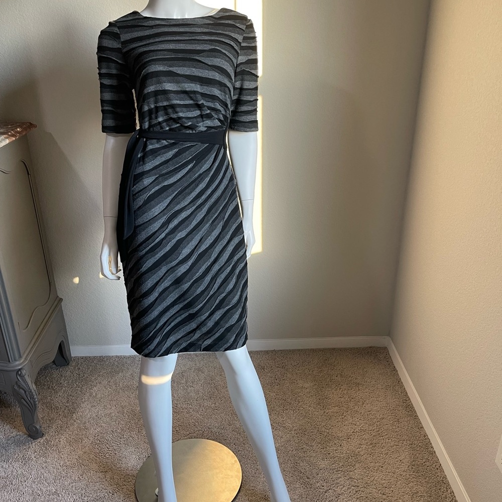 Connected Apparel Black and Gray Mid Sleeve Dress